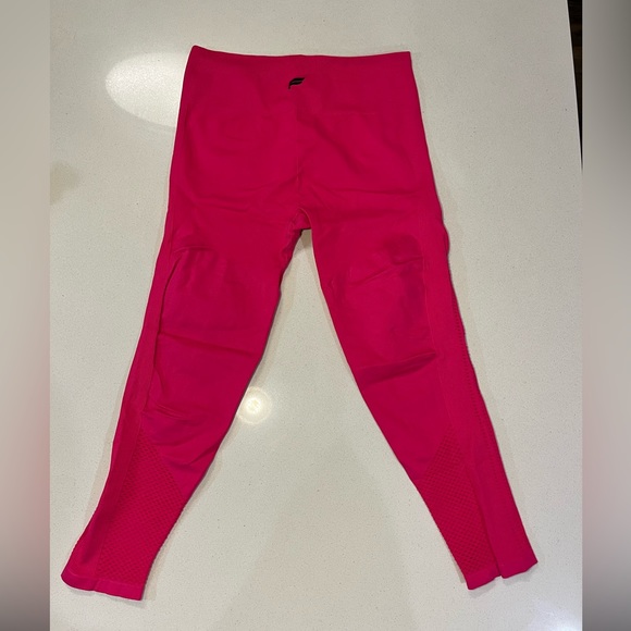 Fabletics Hot Pink Seamless Leggings - Picture 2 of 5